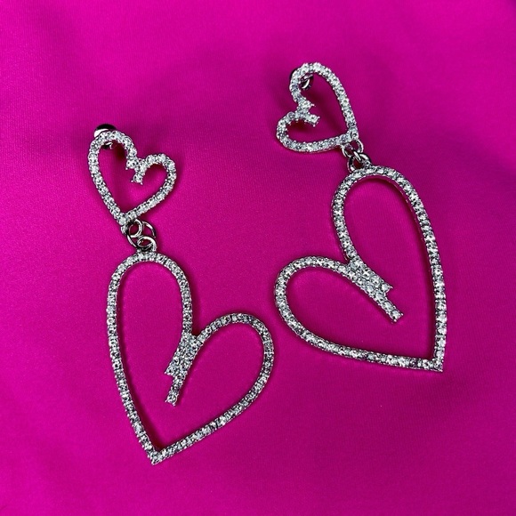 Silver Rhinestone Heart Drop Dangle Crystal Earrings NWT - Picture 4 of 8